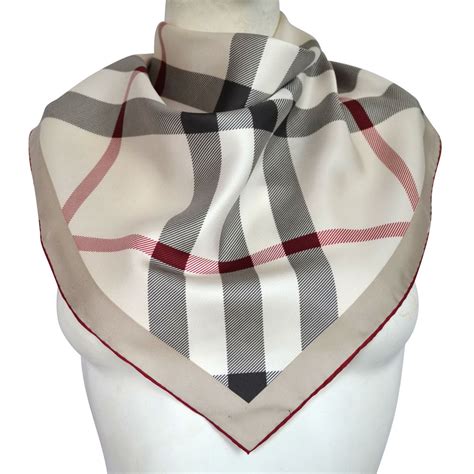 foulard burberry per capelli|Foulard Burberry in Seta Multicolore .